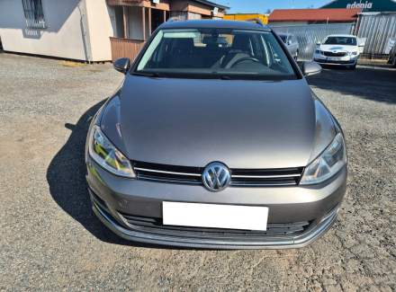 Volkswagen - Golf