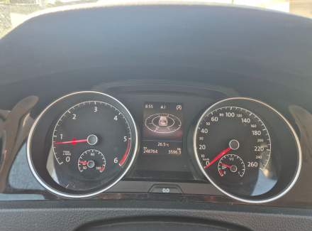 Volkswagen - Golf