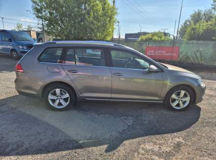 Volkswagen - Golf