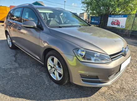 Volkswagen - Golf