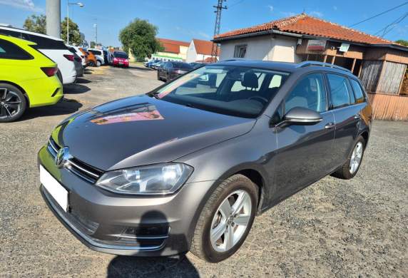 Volkswagen - Golf