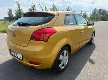 Kia - Cee'd