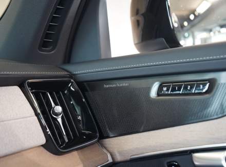 Volvo - XC90