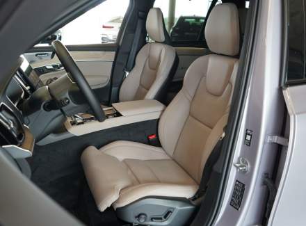 Volvo - XC90