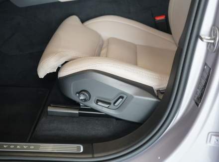 Volvo - XC90