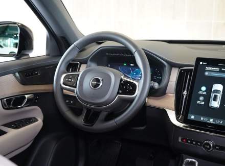 Volvo - XC90