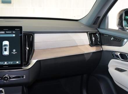 Volvo - XC90