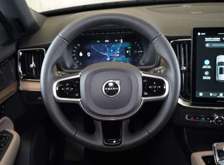 Volvo - XC90