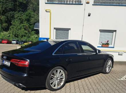 Audi - S8