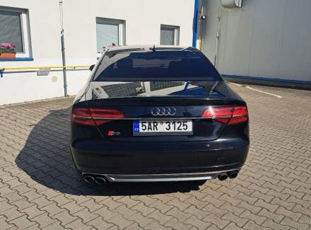 Audi - S8