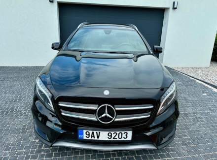 Mercedes-Benz - GLA