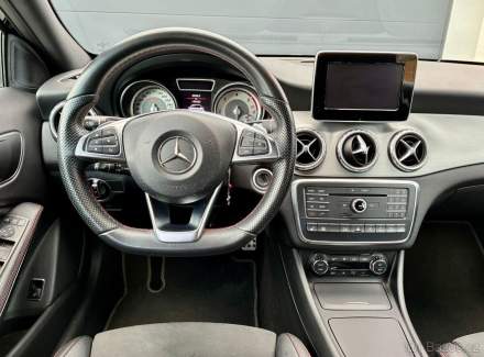 Mercedes-Benz - GLA