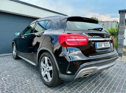 Mercedes-Benz - GLA
