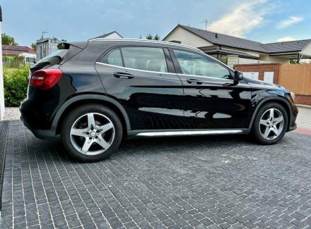 Mercedes-Benz - GLA