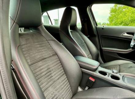 Mercedes-Benz - GLA