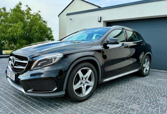 Mercedes-Benz - GLA