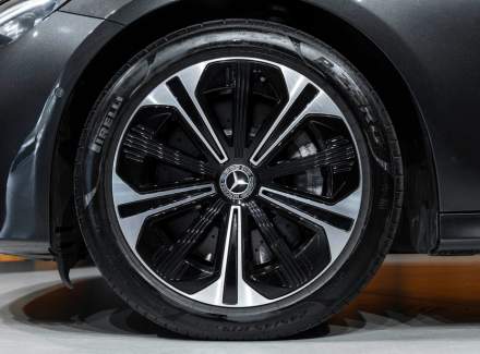 Mercedes-Benz - E-class
