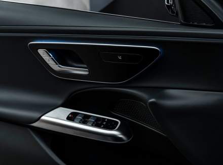 Mercedes-Benz - E-class