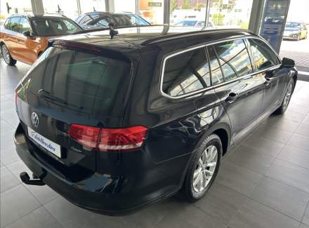 Volkswagen - Passat