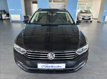 Volkswagen - Passat