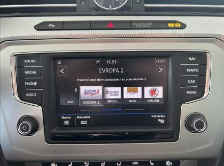 Volkswagen - Passat