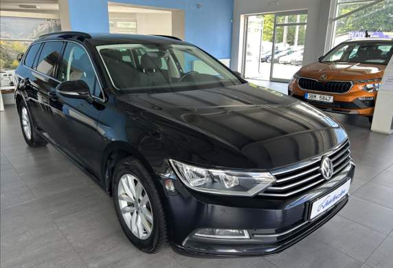 Volkswagen - Passat