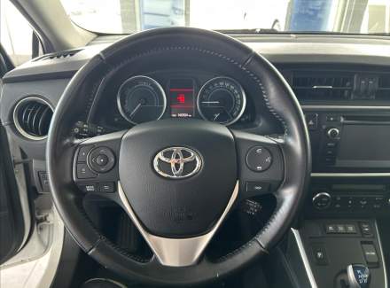 Toyota - Auris