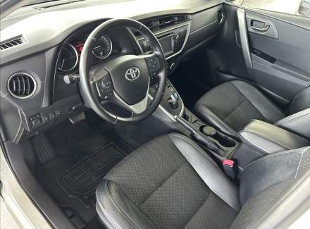 Toyota - Auris