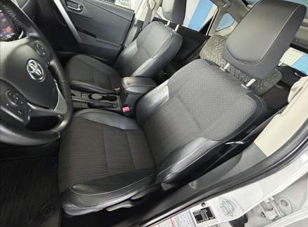 Toyota - Auris