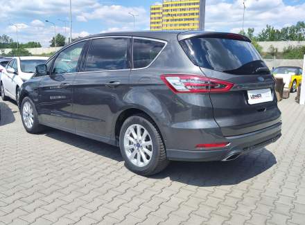 Ford - S-MAX