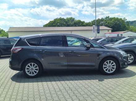 Ford - S-MAX