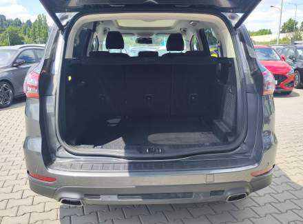 Ford - S-MAX