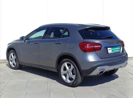 Mercedes-Benz - GLA