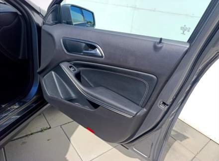 Mercedes-Benz - GLA