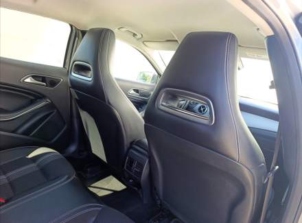 Mercedes-Benz - GLA