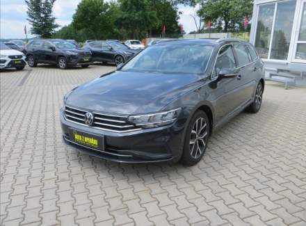 Volkswagen - Passat