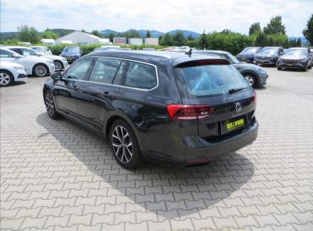 Volkswagen - Passat