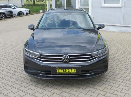 Volkswagen - Passat