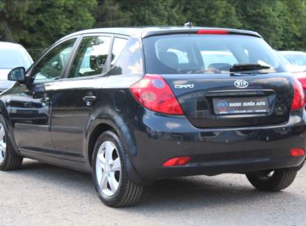 Kia - Cee'd