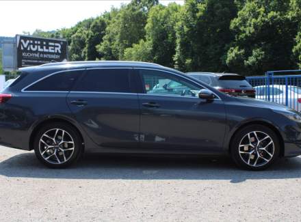 Kia - Cee'd