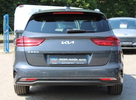 Kia - Cee'd