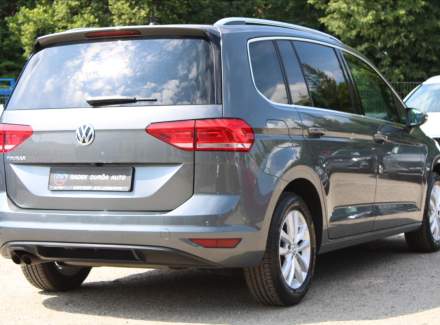 Volkswagen - Touran