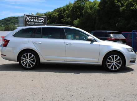 Škoda - Octavia