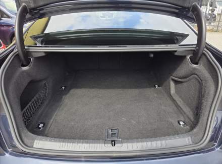 Audi - A6