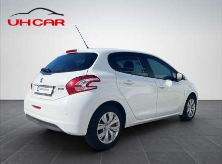 Peugeot - 208
