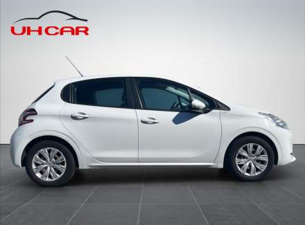 Peugeot - 208