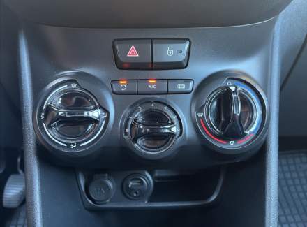 Peugeot - 208