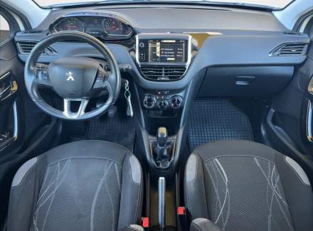 Peugeot - 208