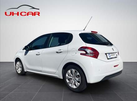 Peugeot - 208