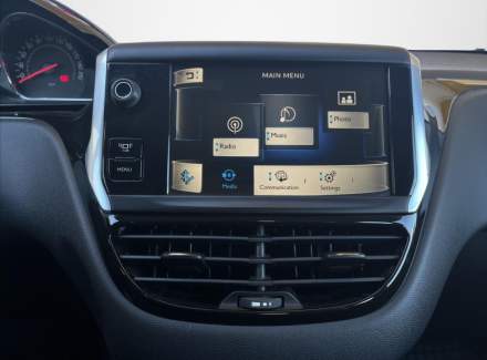 Peugeot - 208